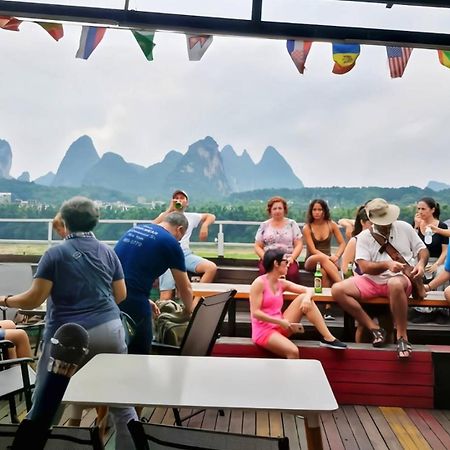 Showbiz Hostel Yangshuo Dış mekan fotoğraf