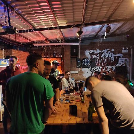 Showbiz Hostel Yangshuo Dış mekan fotoğraf