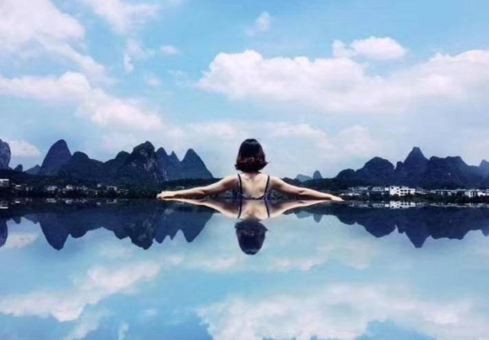 Showbiz Hostel Yangshuo Dış mekan fotoğraf